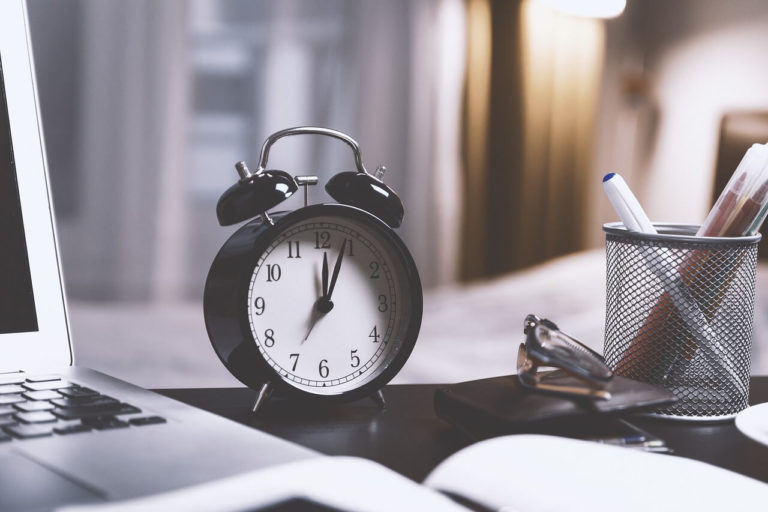alarm-clock-for-daylight-savings