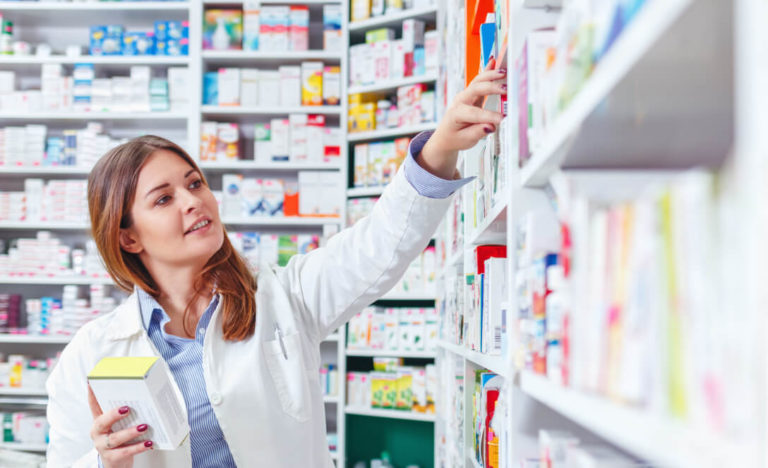 lady-in-pharmacy